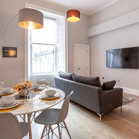 Altido Stylish 1-Bed Flat In The Heart Of New Town Appartement Edinburgh Buitenkant foto